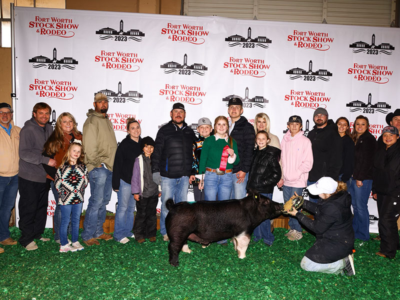 2ND PLACE MIDDLE WEIGHT CROSSBRED – 2023 Fort Worth Stock Show, TX